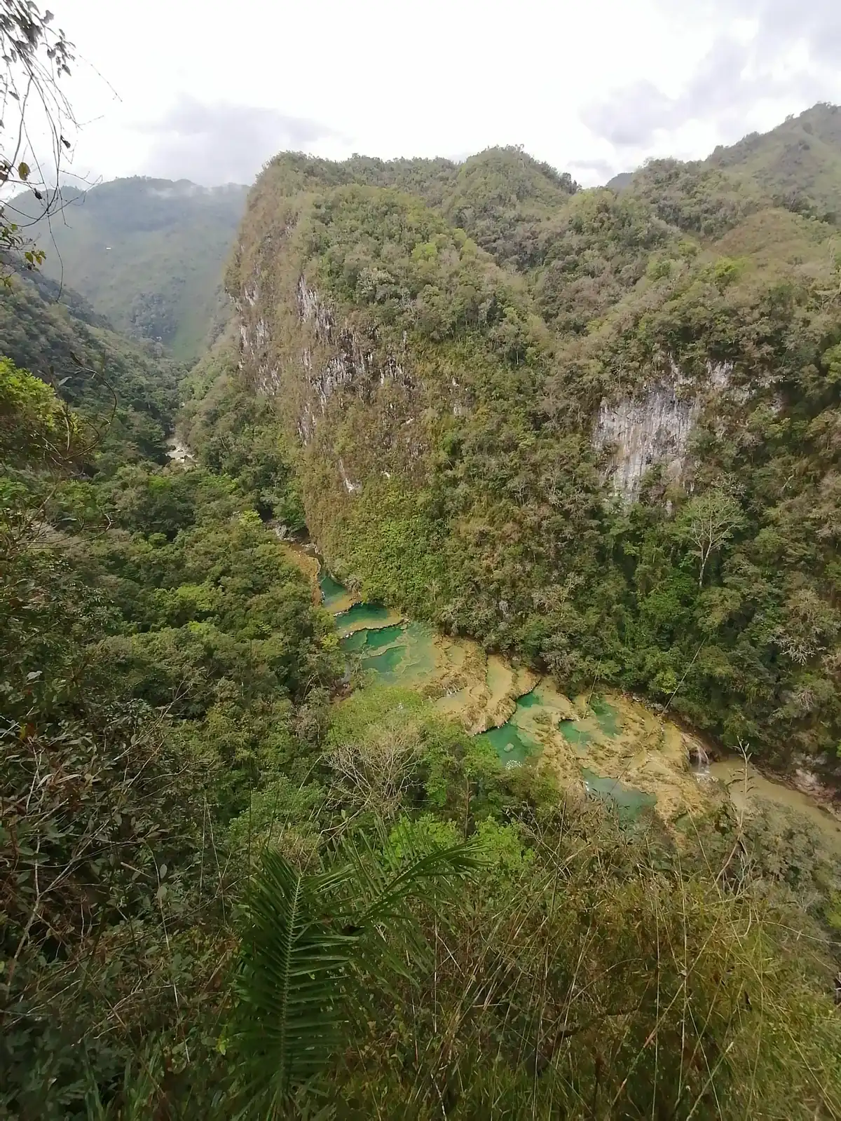 El agua entre las pozas